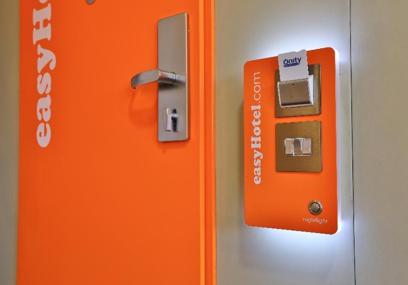 Easyhotel Sofia Sófia Quarto foto
